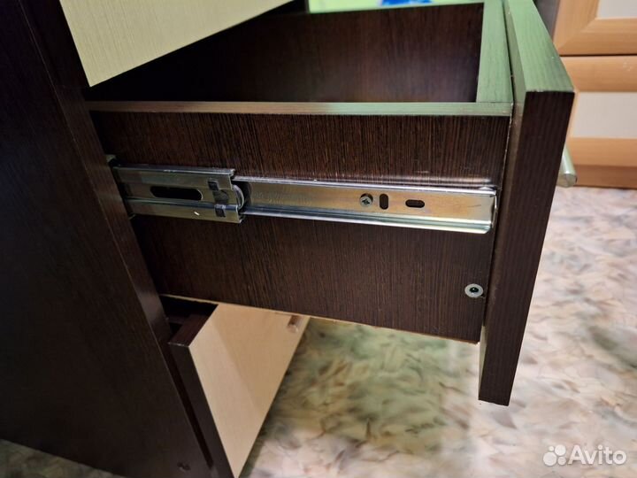 Письменный/ компьютерный стол угловой