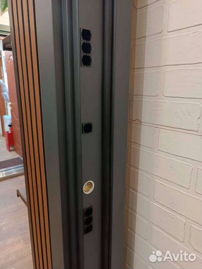 Стальная дверь с терморазрывом