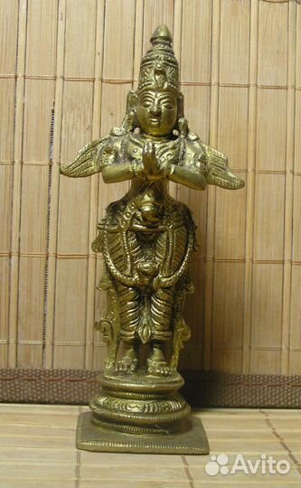 Гаруда статуэтка