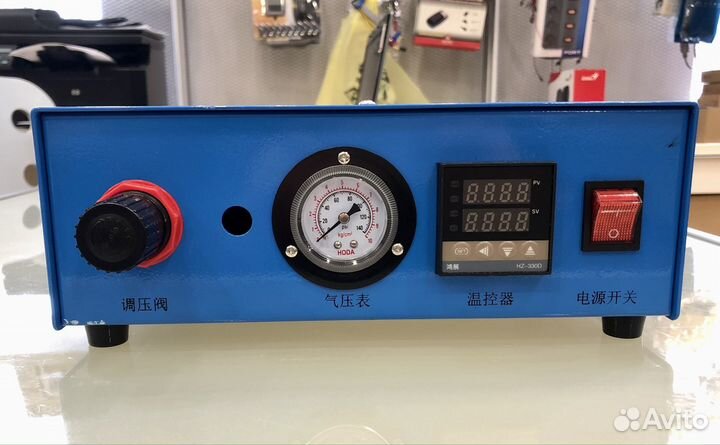 Устройство для подачи термоклея 3542