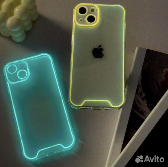 Чехол на iPhone 14