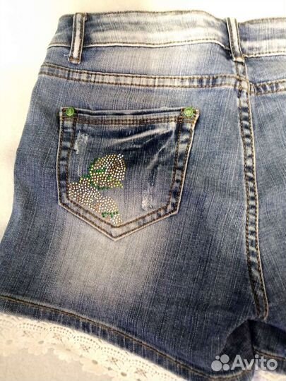 Шорты со стразами. Новые