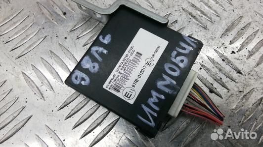 Блок иммобилайзера toyota prius XW20 (98A06M201)