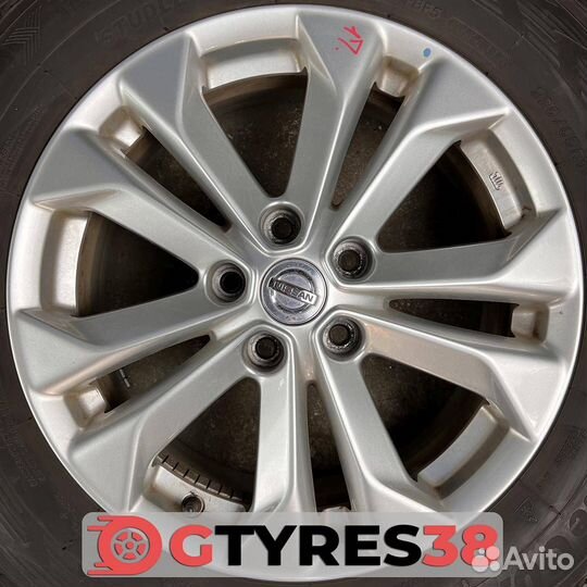 Nissan R17 5x114.3 7JJ ET45 (2D40304)