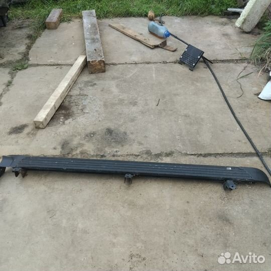 Подножку на land cruze 200