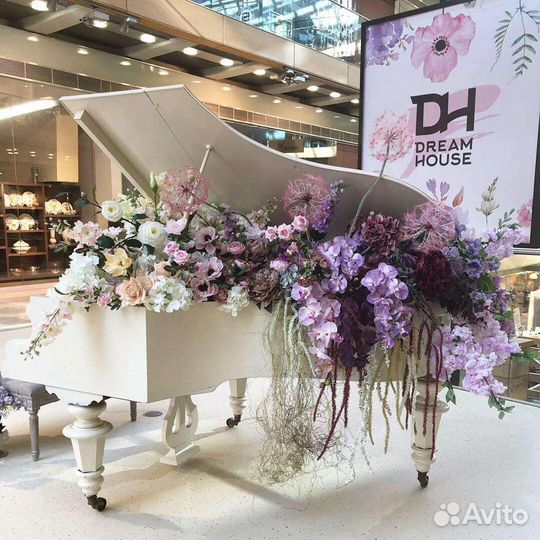 Рояль интерьерный