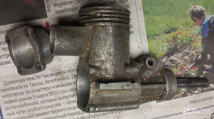 Авиамодельный двигатель