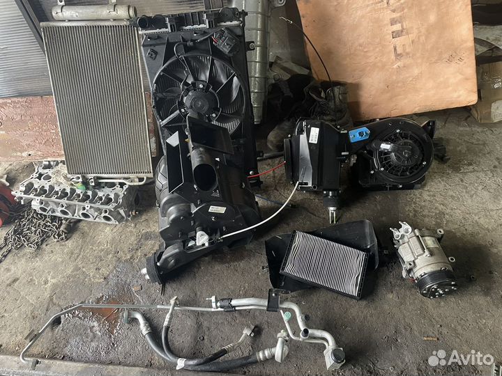 На разборе Лада Гранта fl liftback