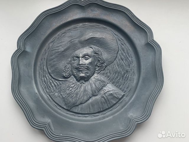 Тарелка из олова