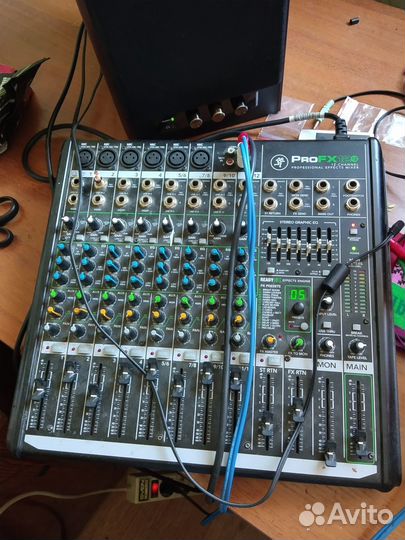 Пульт микшерный mackie profx12v2