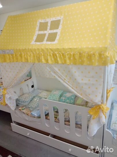 Кроватка детская Дом 1600-800