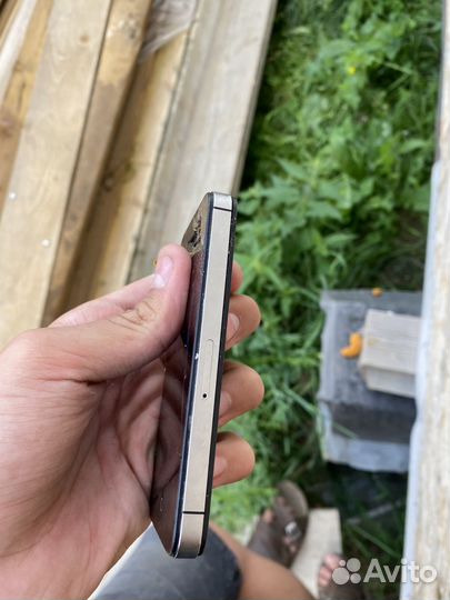 Телефон iPhone 4s