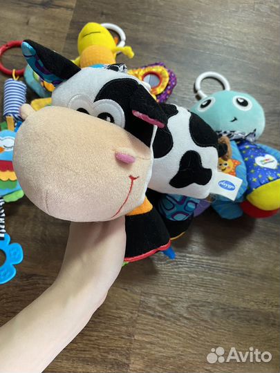 Подвесные игрушки пакетом lamaze