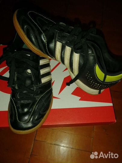 Кроссовки adidas