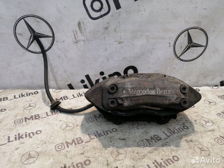 Тормозной суппорт передний правый Mercedes Ml W163