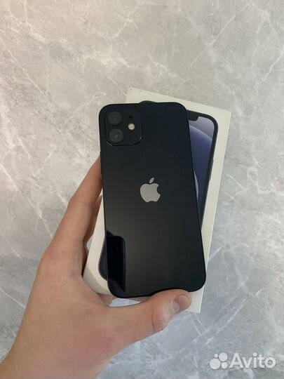 iPhone 12, 64 ГБ