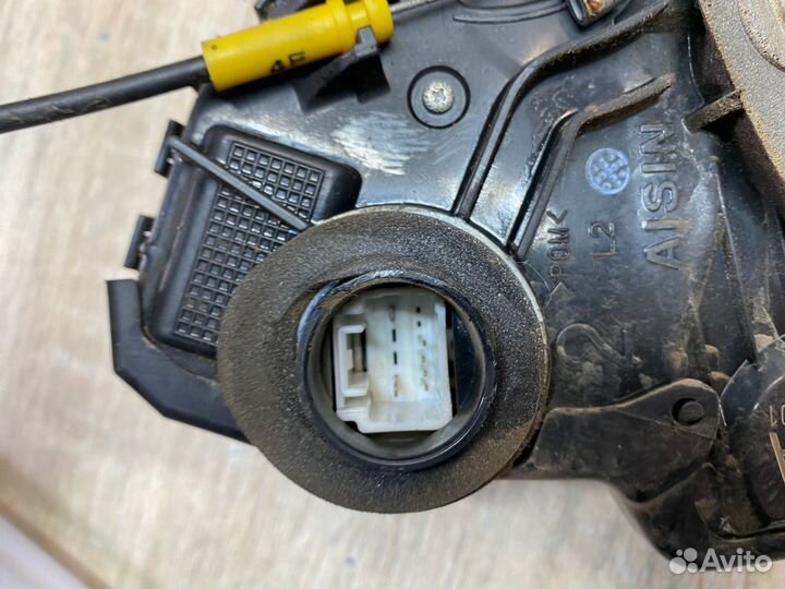 Замок Двери Передний Левый Toyota Corolla E150