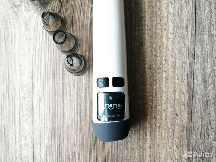 Вакуумный очиститель пор-массажёр новый