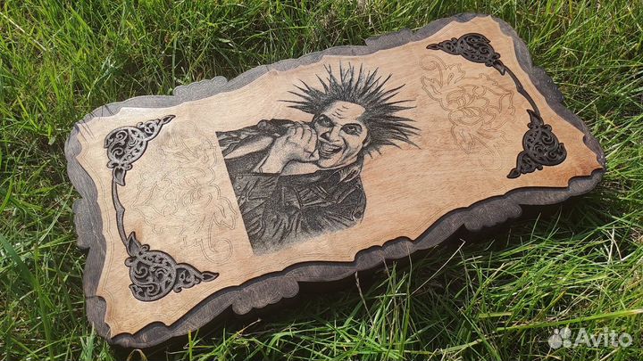 Нарды с гравировкой на чёрном стекле