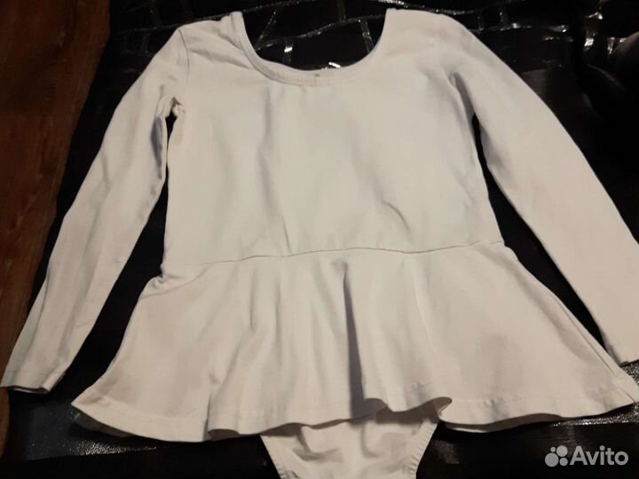 Гимнастический купальник с юбкой