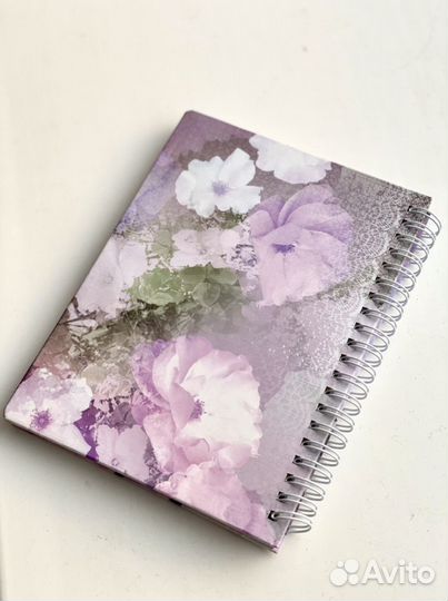 Блокнот Avon Новый