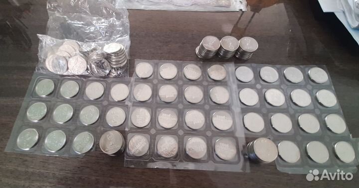 Памятные наборы монет, коллекции медалей