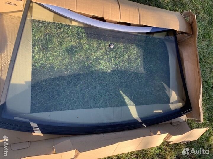 Оригинальное лобовое стекло Skoda Fabia