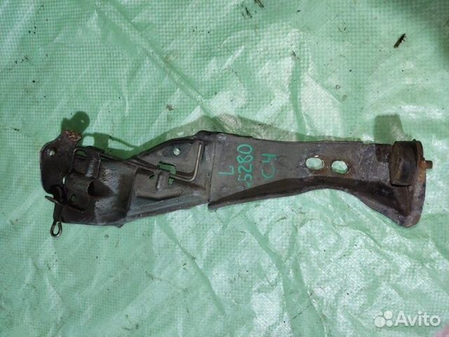 Замок капота левый Audi 100 седан 2.5 AAT 1991