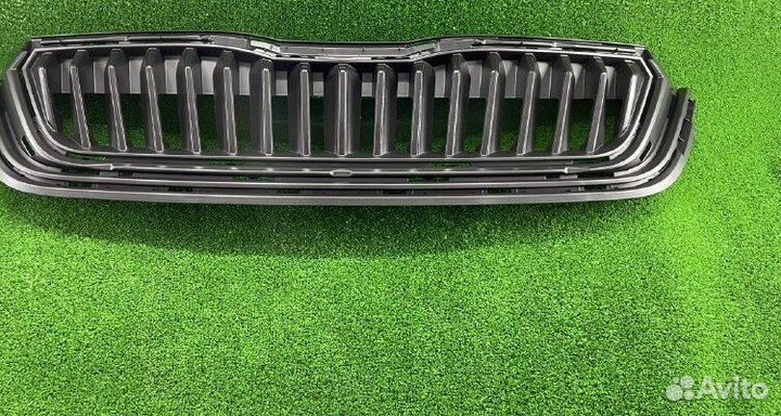 Решетка радиатора Шкода Рапид 20