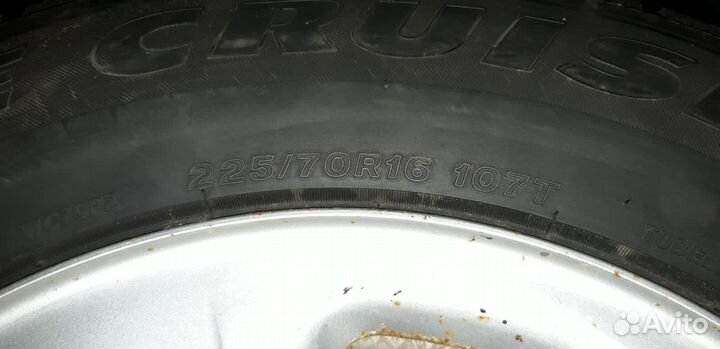 Bridgestone Ice Cruiser 7000 225/70 R16 82