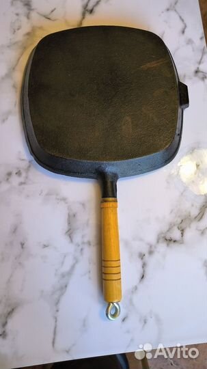 Чугунная сковорода гриль 24 см