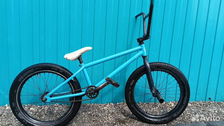 Трюковой велосипед BMX