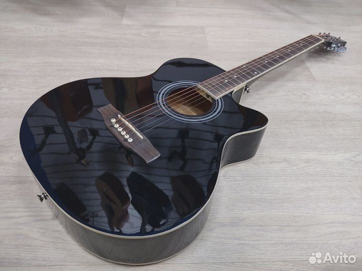 Акустическая гитара