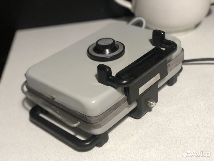 Электровафельница и мясорубка СССР