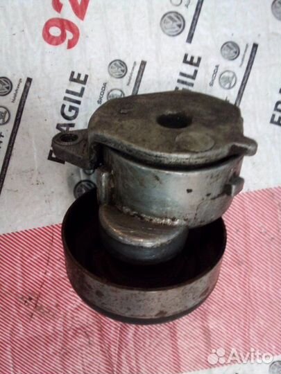 Натяжитель ручейкового ремня Ford Mondeo 1993-2000