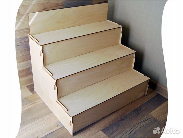 Продам полку витрину стеллаж для ярмарок магазинов