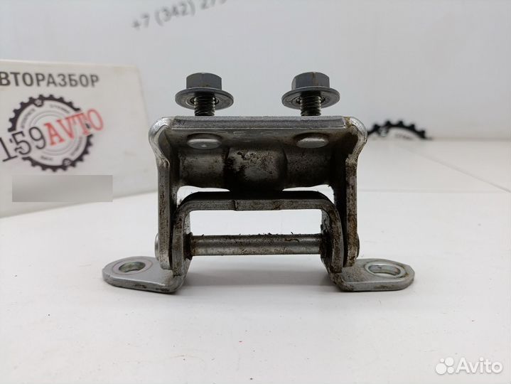 Петля двери задней правой верхняя Nissan X-Trail