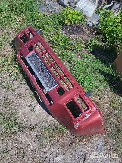 Передний бампер Terrano 2 Ниссан Террано 2