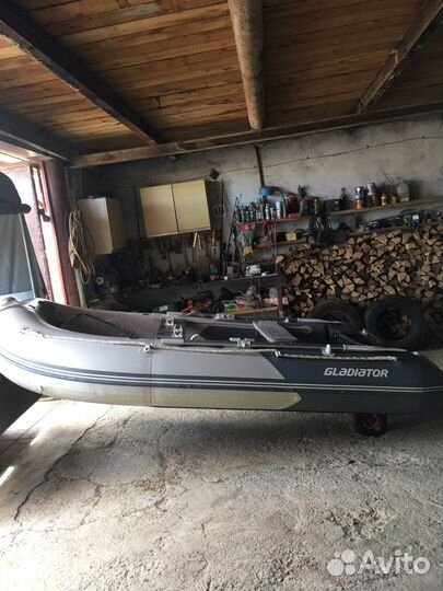 Надувная лодка