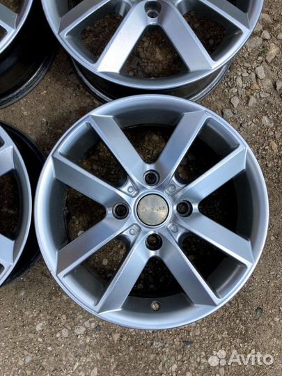 Комплект литых дисков Скад 4/114,3 r15