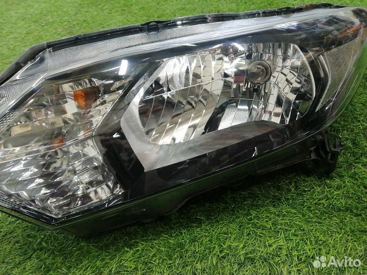Фара левая Honda Vezel RU 2016