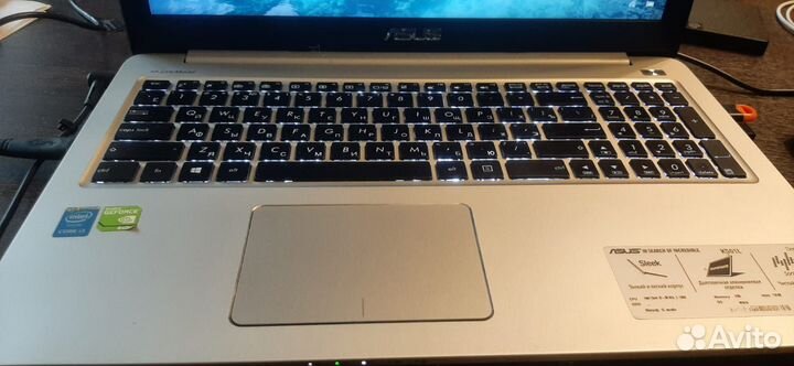 Asus fullHD. nvidia 940m