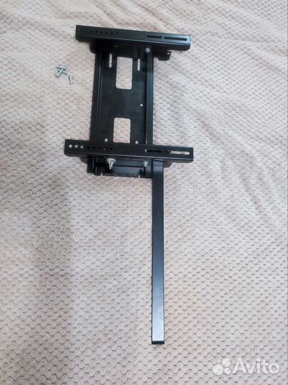 Кронштейн для телевизора на стену универсальный