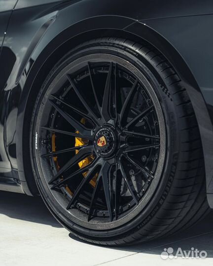 Кованые диски R20 GT Forged на Porsche 718 Boxter