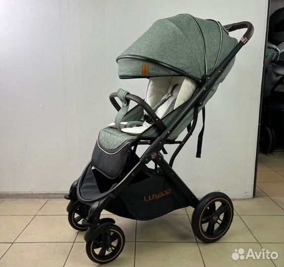 Прогулочная коляска luxmom 609