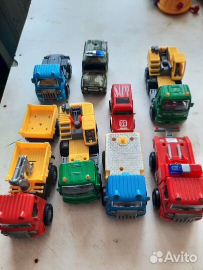 Машинки металлические пакетом