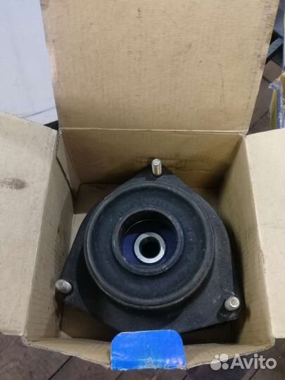 Опора верхняя стойки 2108