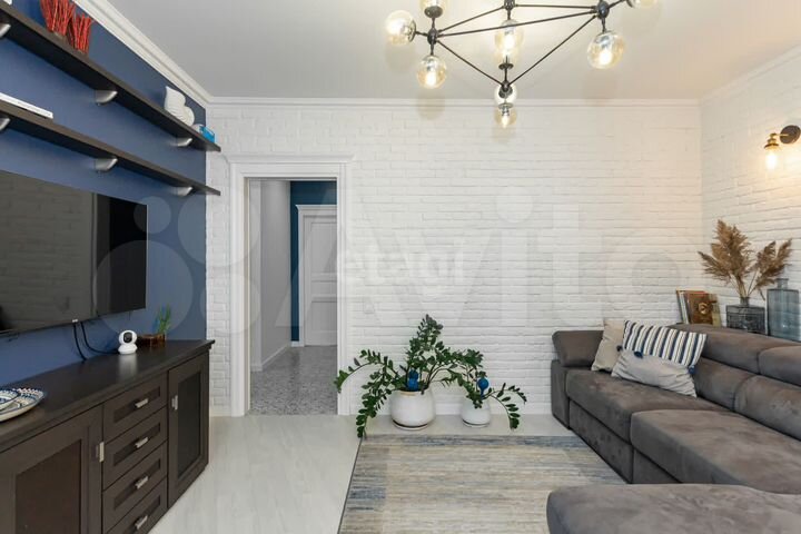 3-к. квартира, 83 м², 13/18 эт.