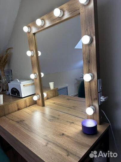 Гримерное зеркало со стулом бу