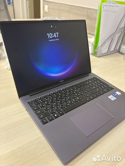 Huawei matebook d16